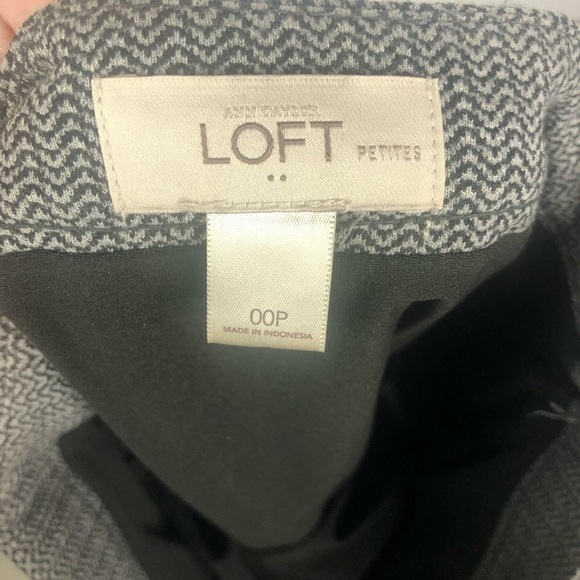 Loft Black & White Printed Knit Trumpet Mini Skirt 00P - Picture 5 of 5